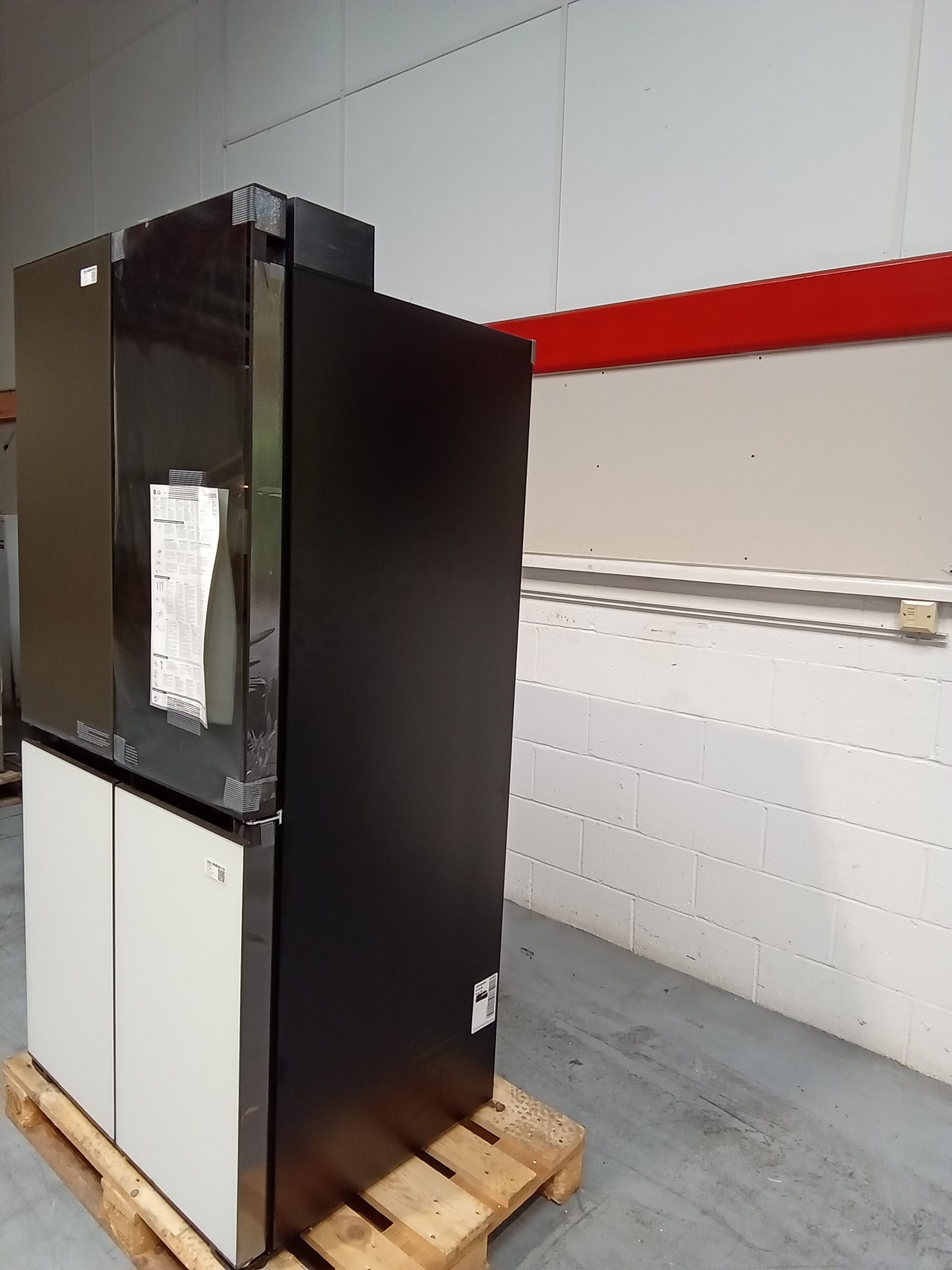 LG GMV960NNME 617L 617L MoodUP™ Multi-Door Fridge Freezer, Colour Changing LED 6 Rear three quarter view showing the full depth of the dark side panel